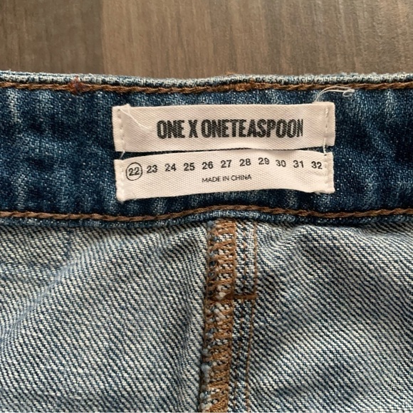 One by One Teaspoon 2020 High Rise Denim Pencil Skirt Frayed Hems Sz 22 - Picture 11 of 11